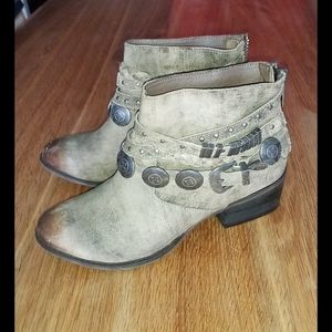 Naughty monkey leather heeled boots